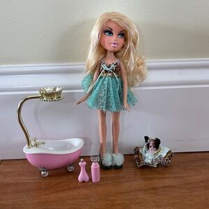 Bratz Pampered Pupz Salon Style Cloe 2007